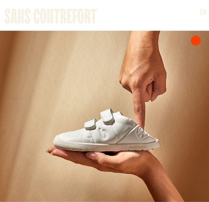 Nous innovons dans le développement d'un stabilisateur externe pour éliminer les contreforts internes de toute notre gamme de premières chaussures. Ainsi, la stabilité naturelle acquise est consolidée sans limiter le mouvement du pied.