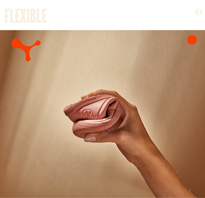 Nous concevons des rainures dans les semelles qui permettent une plus grande flexibilité là où elle est vraiment nécessaire, garantissant une foulée aussi naturelle et confortable que possible.